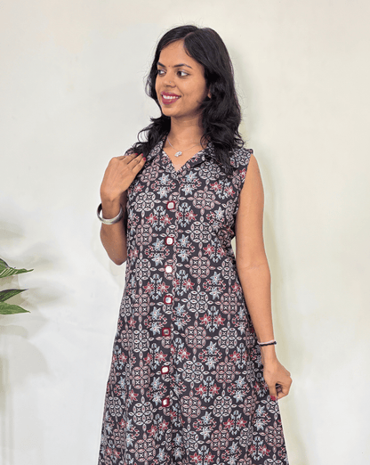Kiara Floral Sleeveless Long Kurti
