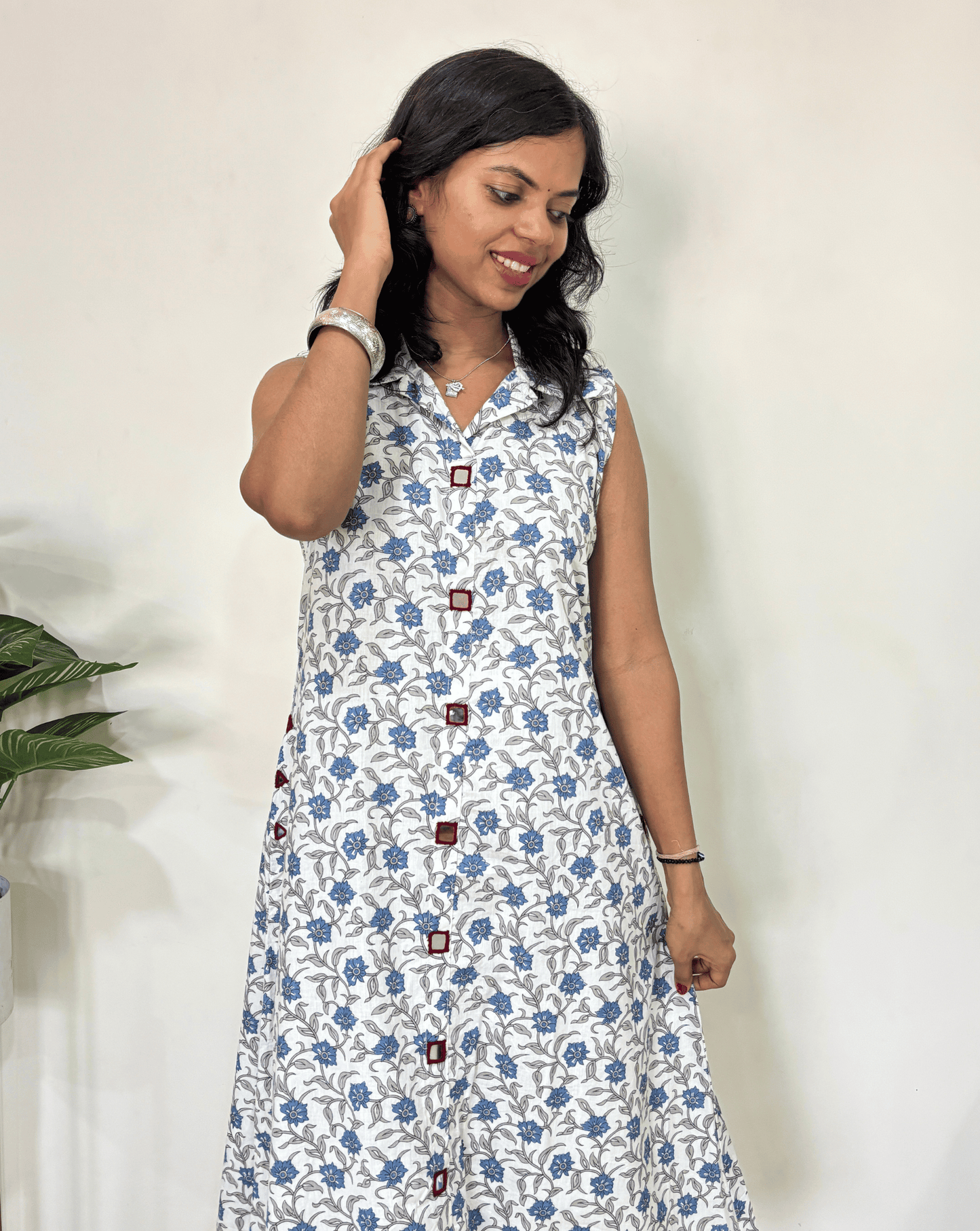 Kiara Floral Sleeveless Long Kurti