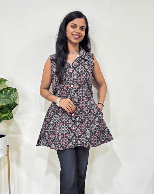 Kiara Floral Sleeveless Short Kurti