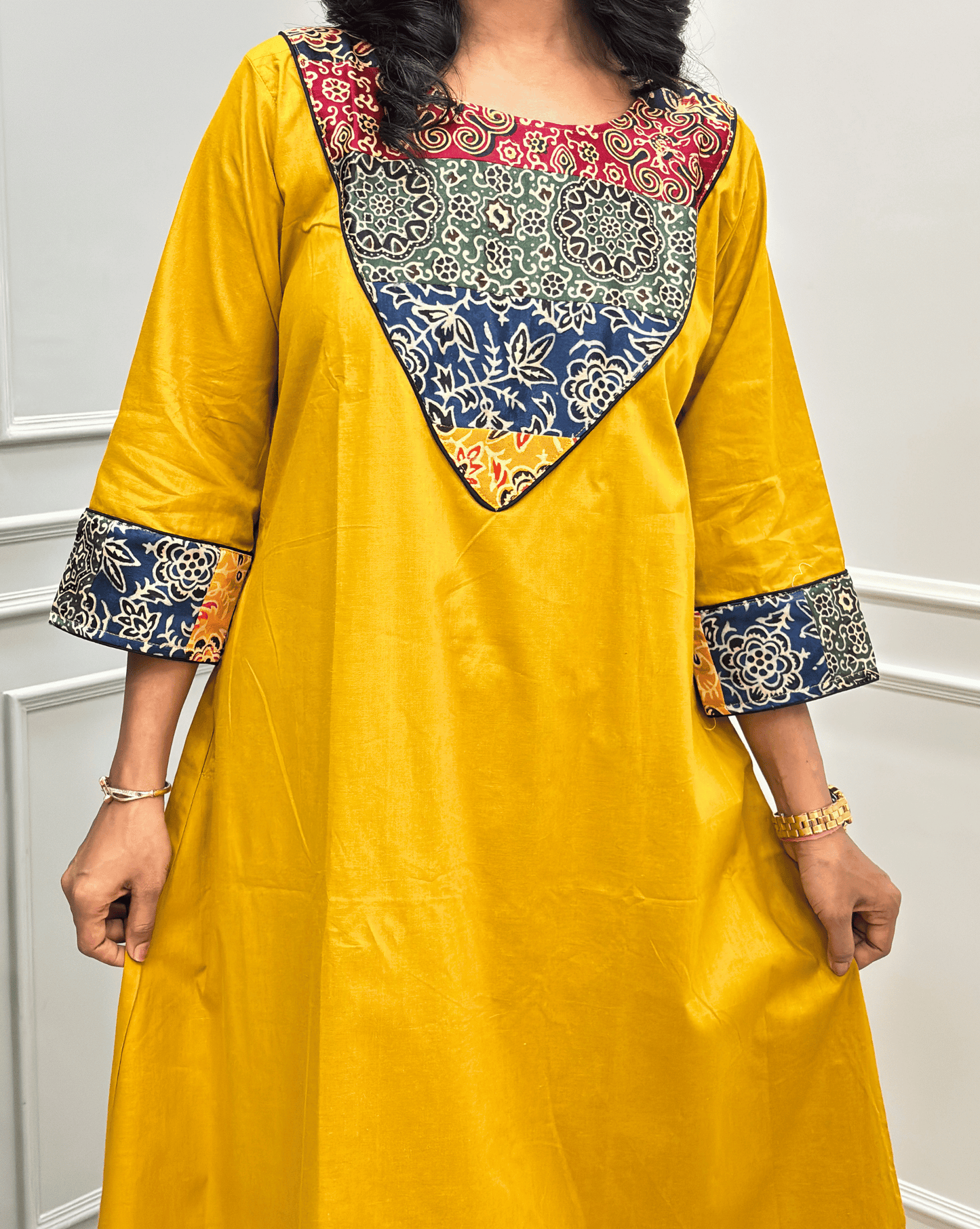 Tapsi Mashru Panel Ajrakh Kurti