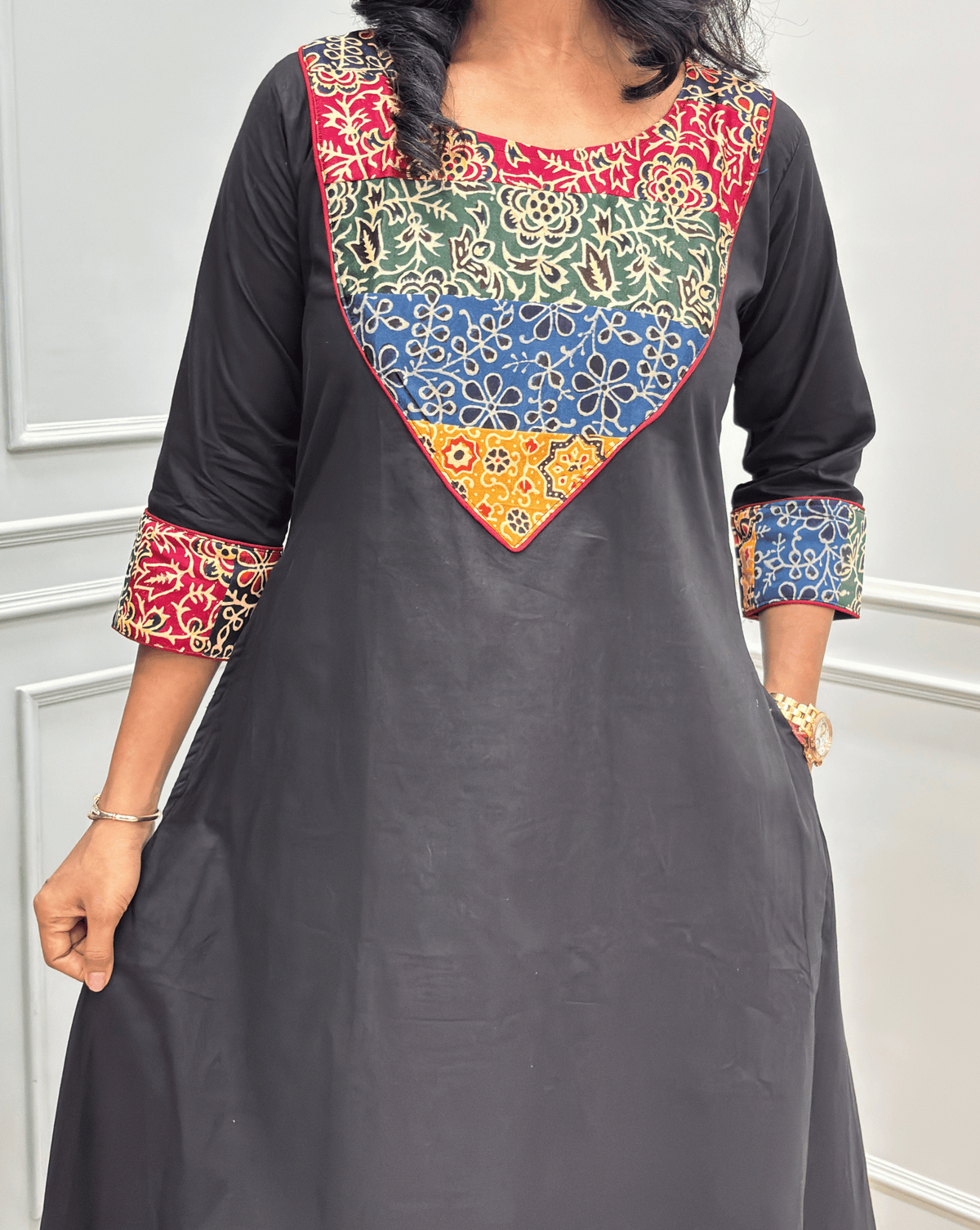 Tapsi Mashru Panel Ajrakh Kurti